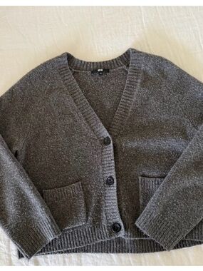 Souffle Yarn Short Cardigan | V-Neck
